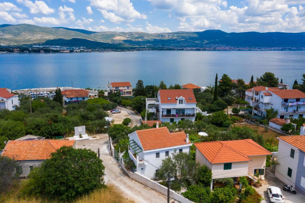 The Three Flowers Pool House Trogir Eksteriør bilde