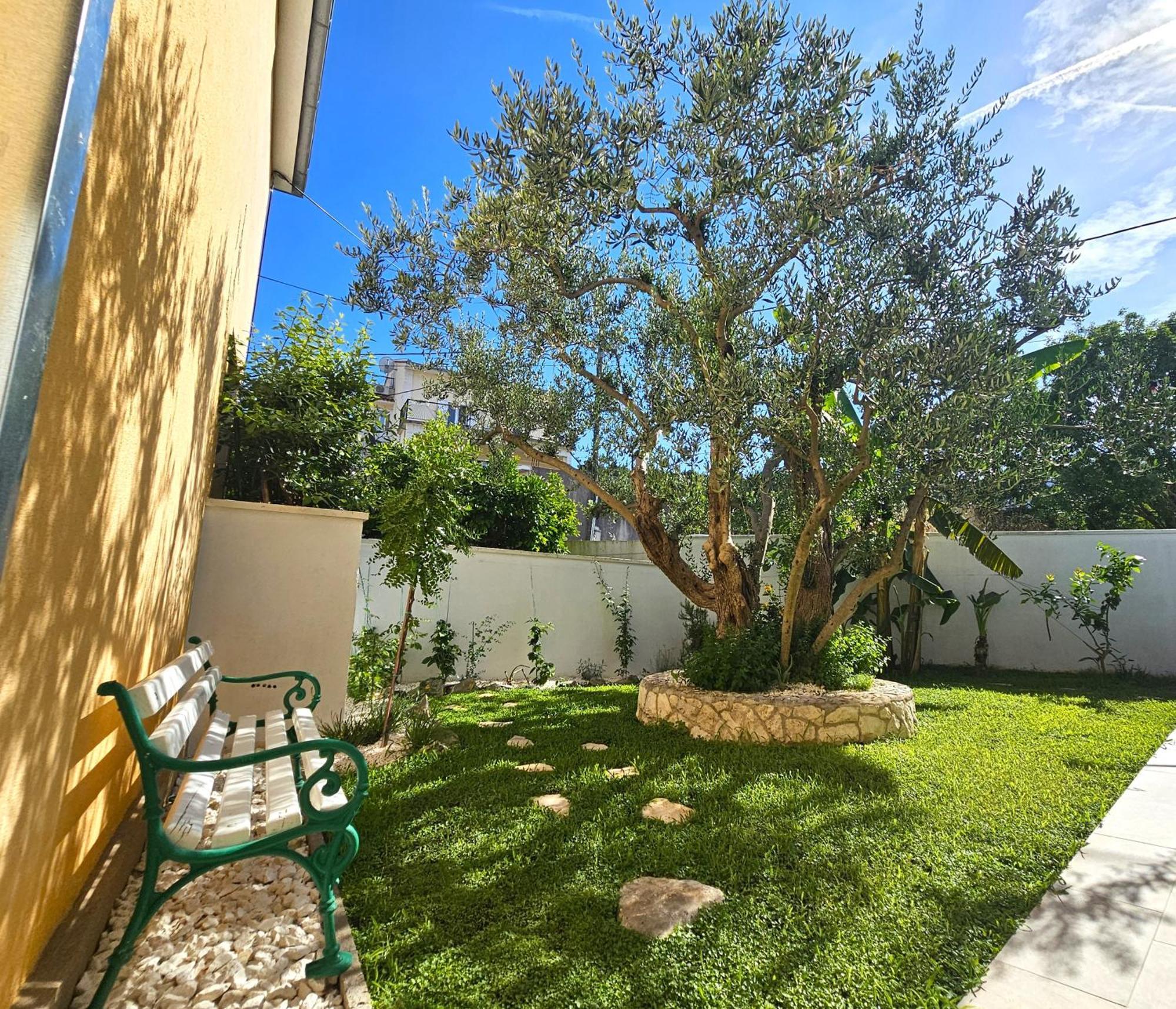 The Three Flowers Pool House Trogir Eksteriør bilde